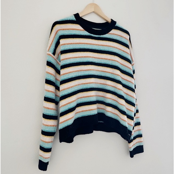 Volcom Bubble Tease Sweater - Picture 8 of 8